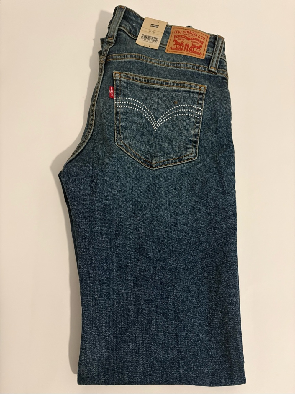 Levi's Women's Medium Blue Boot-Cut Jeans - Picture 12 of 12